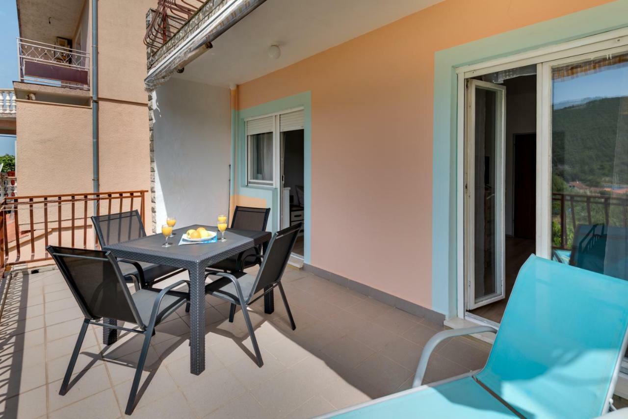 Cozy Apartment Stana In Grebastica Šibenik Екстериор снимка