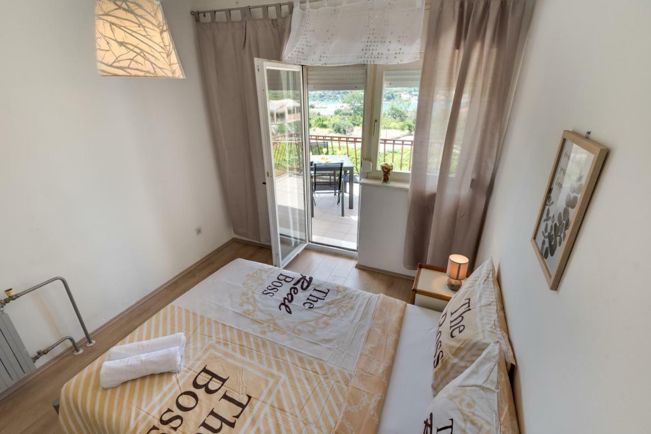 Cozy Apartment Stana In Grebastica Šibenik Екстериор снимка