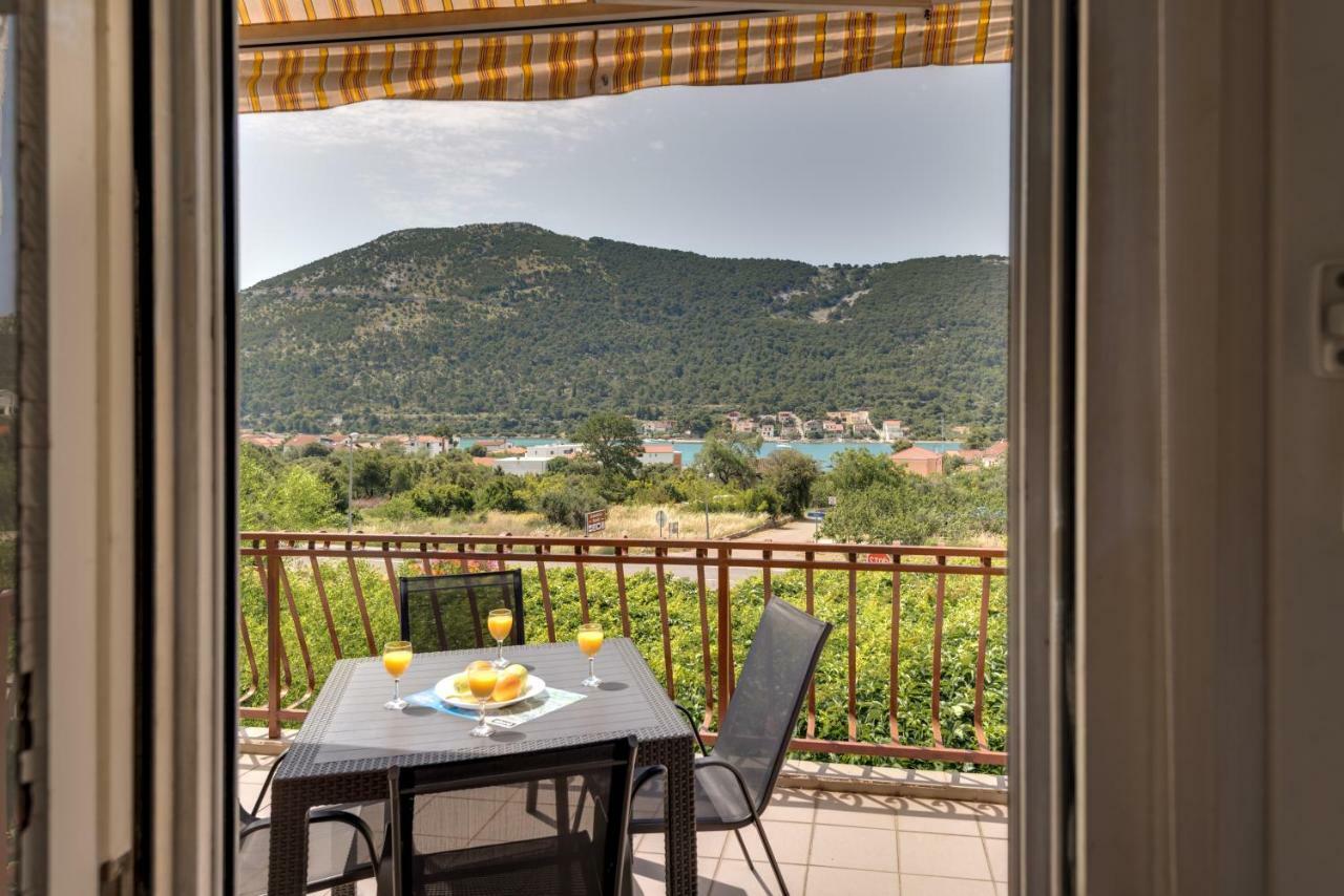Cozy Apartment Stana In Grebastica Šibenik Екстериор снимка