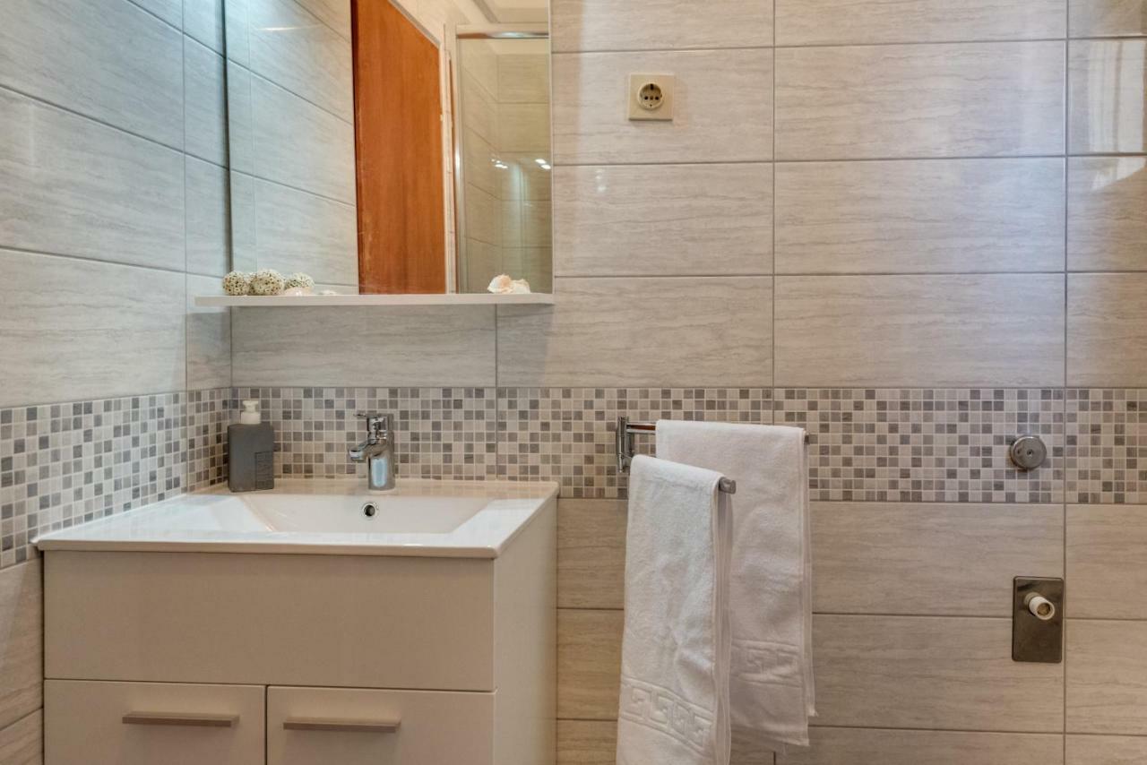 Cozy Apartment Stana In Grebastica Šibenik Екстериор снимка
