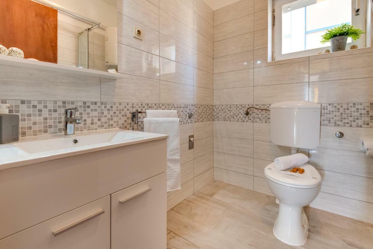 Cozy Apartment Stana In Grebastica Šibenik Екстериор снимка