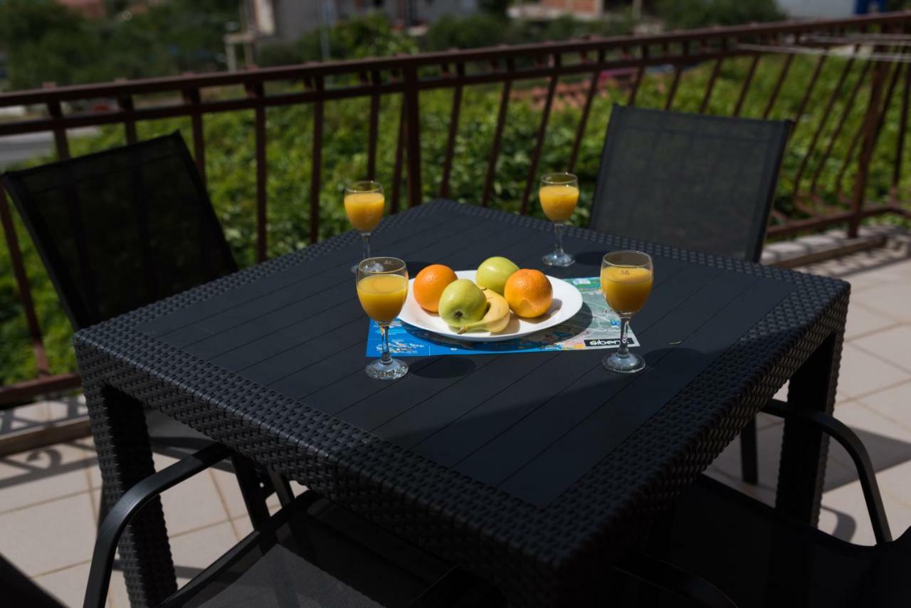 Cozy Apartment Stana In Grebastica Šibenik Екстериор снимка