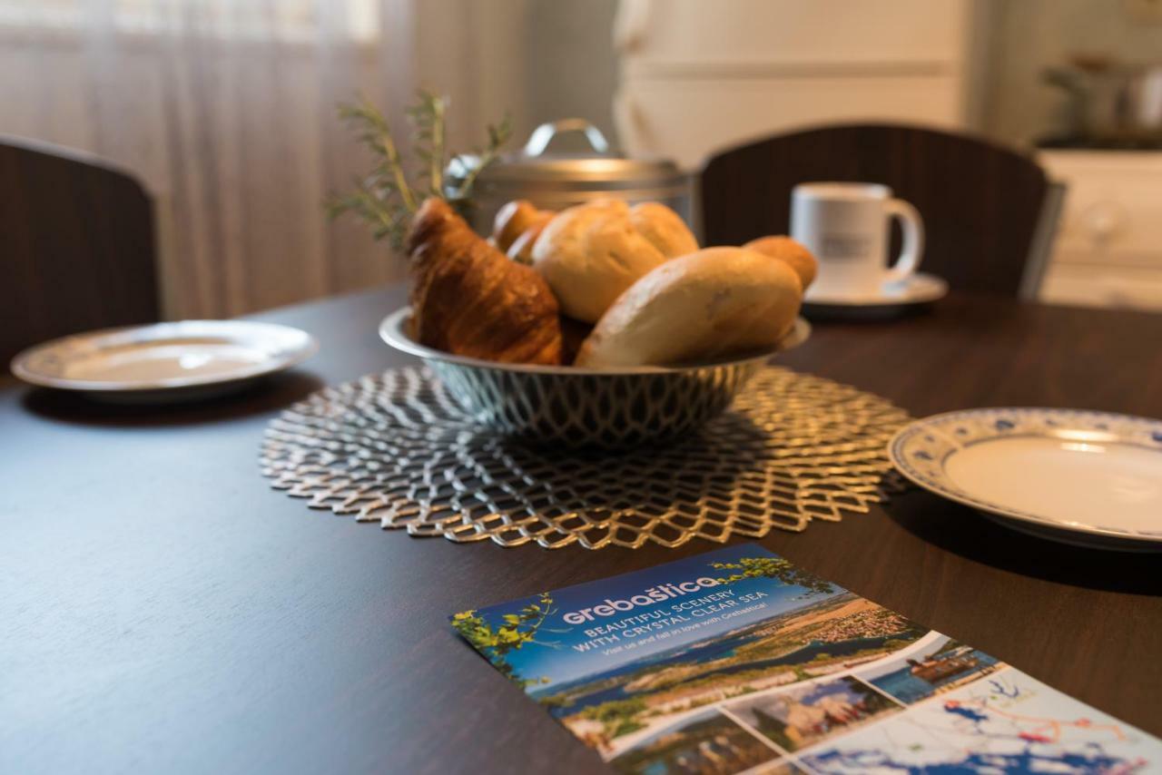 Cozy Apartment Stana In Grebastica Šibenik Екстериор снимка